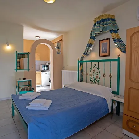 Kleoni Club Aparthotel
