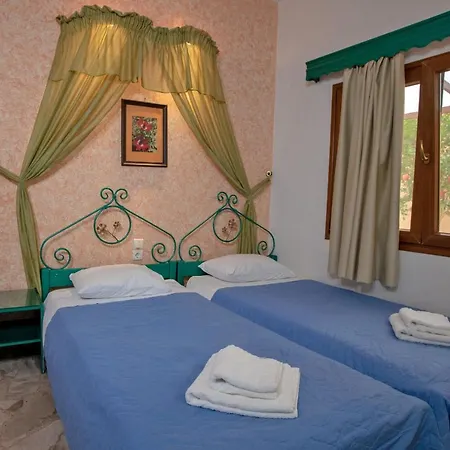 Kleoni Club Aparthotel