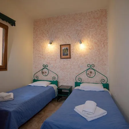 Aparthotel Kleoni Club
