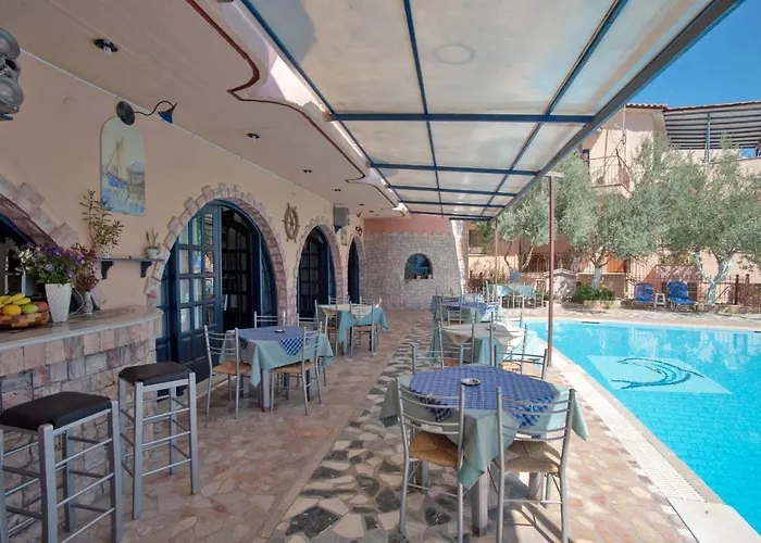 Kleoni Club Aparthotel