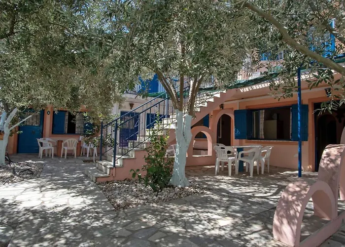 Kleoni Club Aparthotel